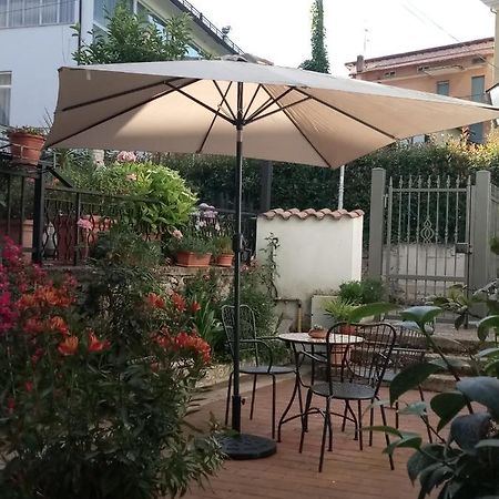 Alloggio Per Uso Turistico Da Margherita Fiuggi Luaran gambar